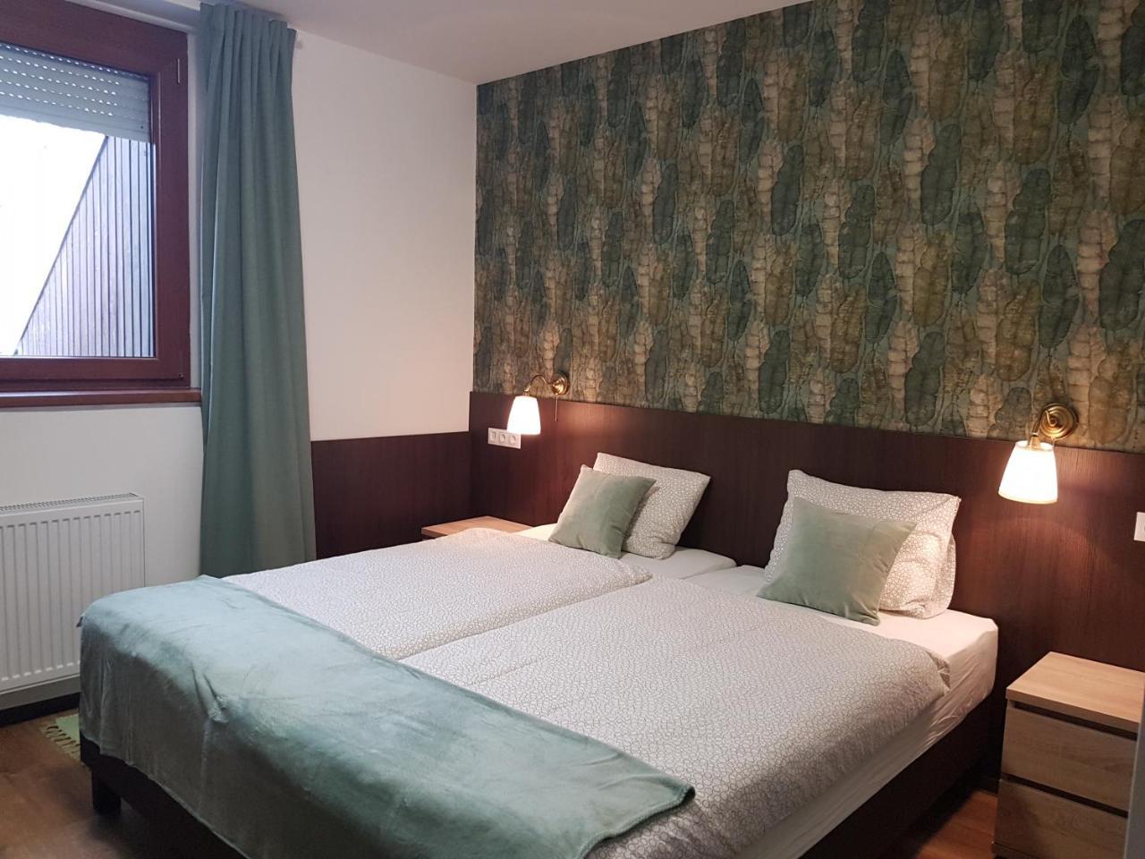 Bajor Panzio Bed and Breakfast Kecskemét Buitenkant foto